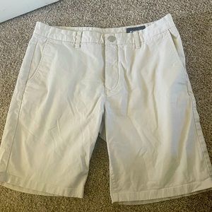Bonobos Men’s size 33 khaki shorts